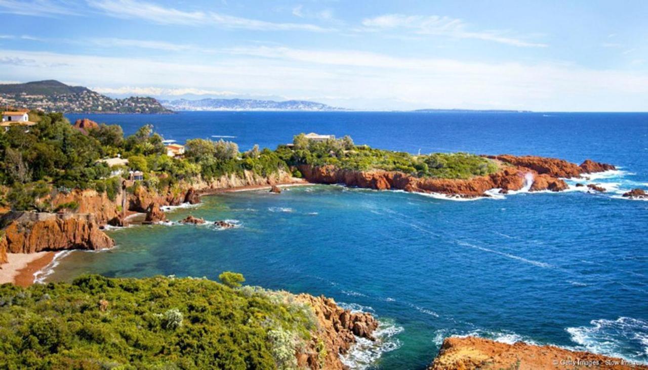 Villa de 3 chambres avec piscine privee et jardin clos a Saint Raphael a 6 km de la plage Extérieur photo