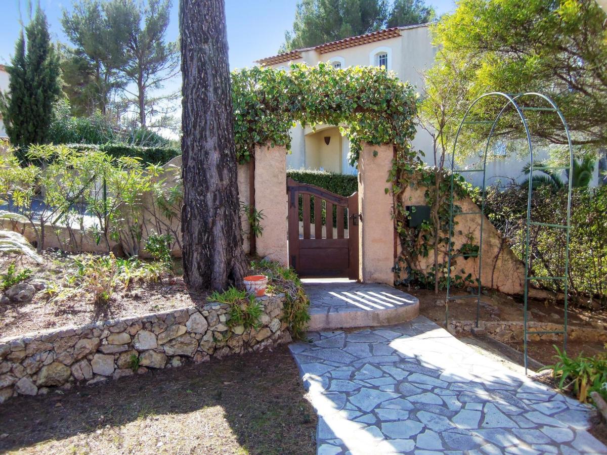 Villa de 3 chambres avec piscine privee et jardin clos a Saint Raphael a 6 km de la plage Extérieur photo